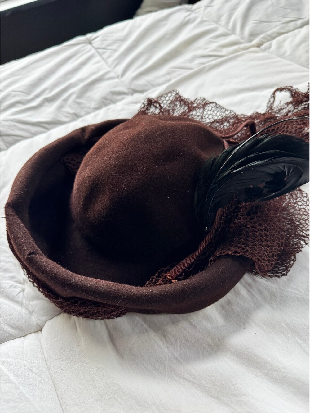 Vintage 1950s Richard Original Chocolate Brown Wool Felt Tilt Topper Hat Veil